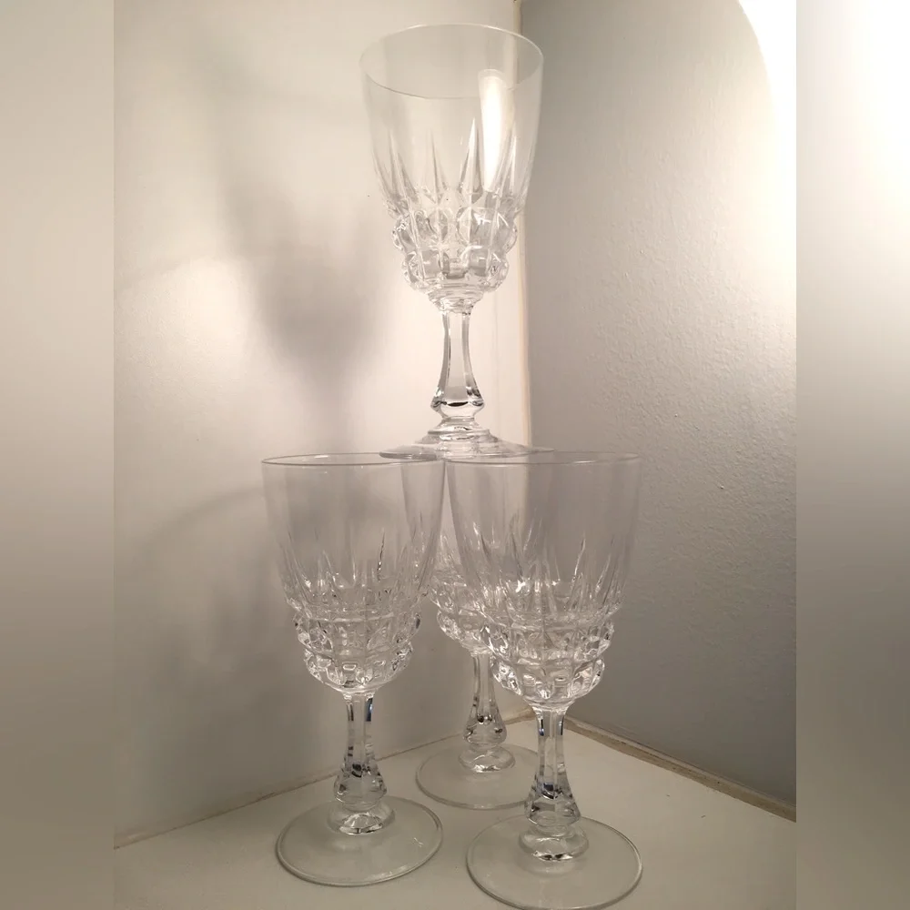 Crystal Wine Glasses - Set of 4